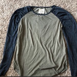 Pure Barre Peters Township Open Neck Raglan NWOT